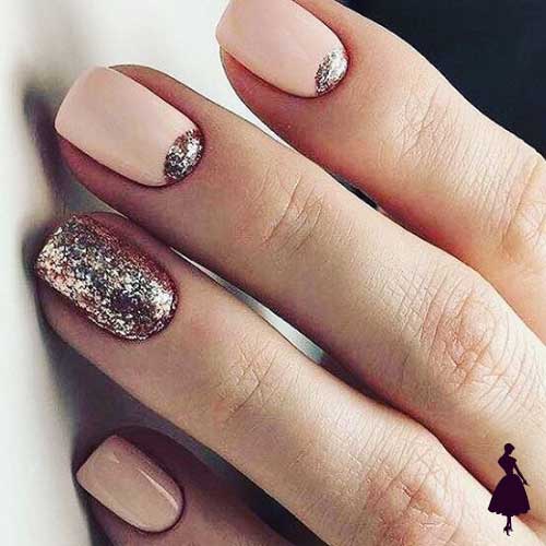 Diseños de uñas media luna glitter